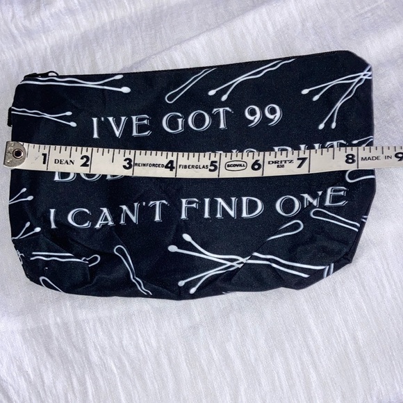 Cosmetic Case NWOT Make up Pouch Unbranded Black & White - Picture 7 of 15